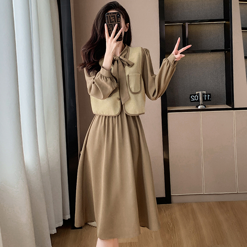Two-Piece French Vintage Dress Set with Vest and Long Sleeve Dress