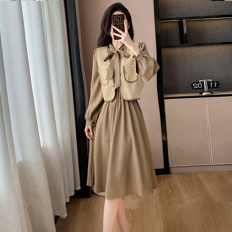 Two-Piece French Vintage Dress Set with Vest and Long Sleeve Dress - Image 5