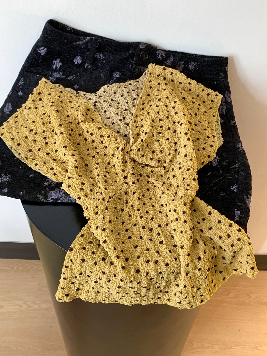 Textured V-Neck Twist Knot Flutter Sleeve T-Shirt Women 2026 Summer Thin Slimming Pullover Polka Dot Top - Image 3